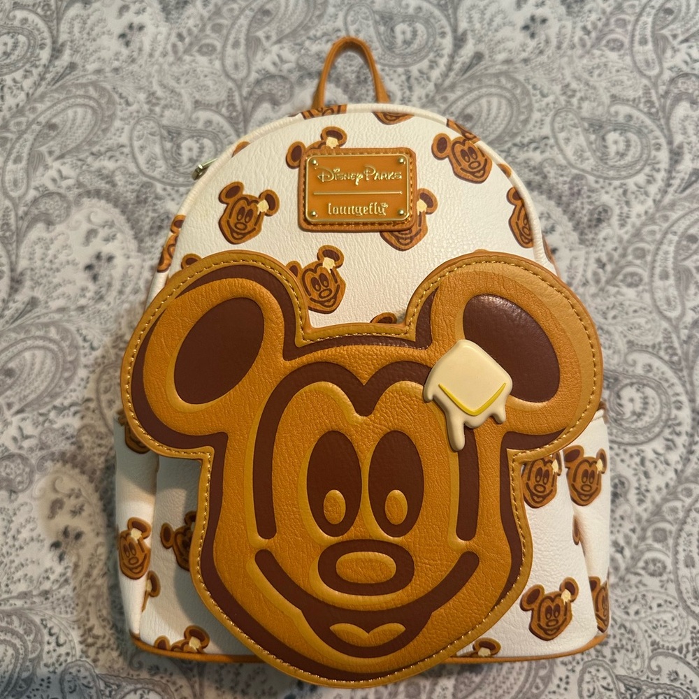 BNWT Loungefly DisneyParks Mickey Waffle Mini Backpack